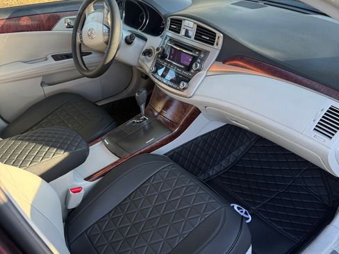 Used 2012 Toyota Avalon image 11