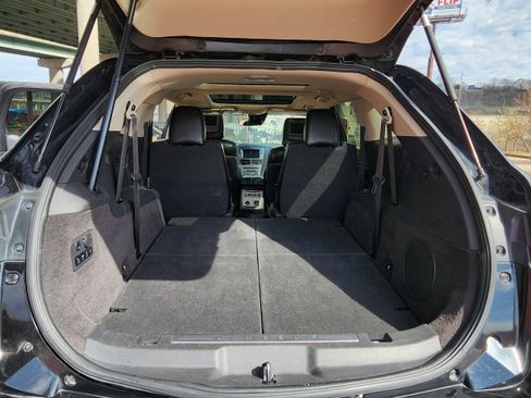 Used 2011 Lincoln MKT AWD w/ 101A Rapid Spec Order Code image 21