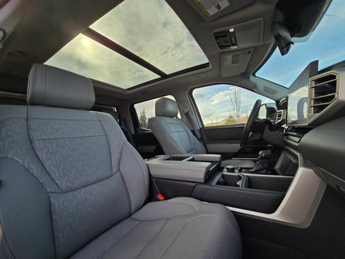 Used 2023 Toyota Tundra Limited image 16