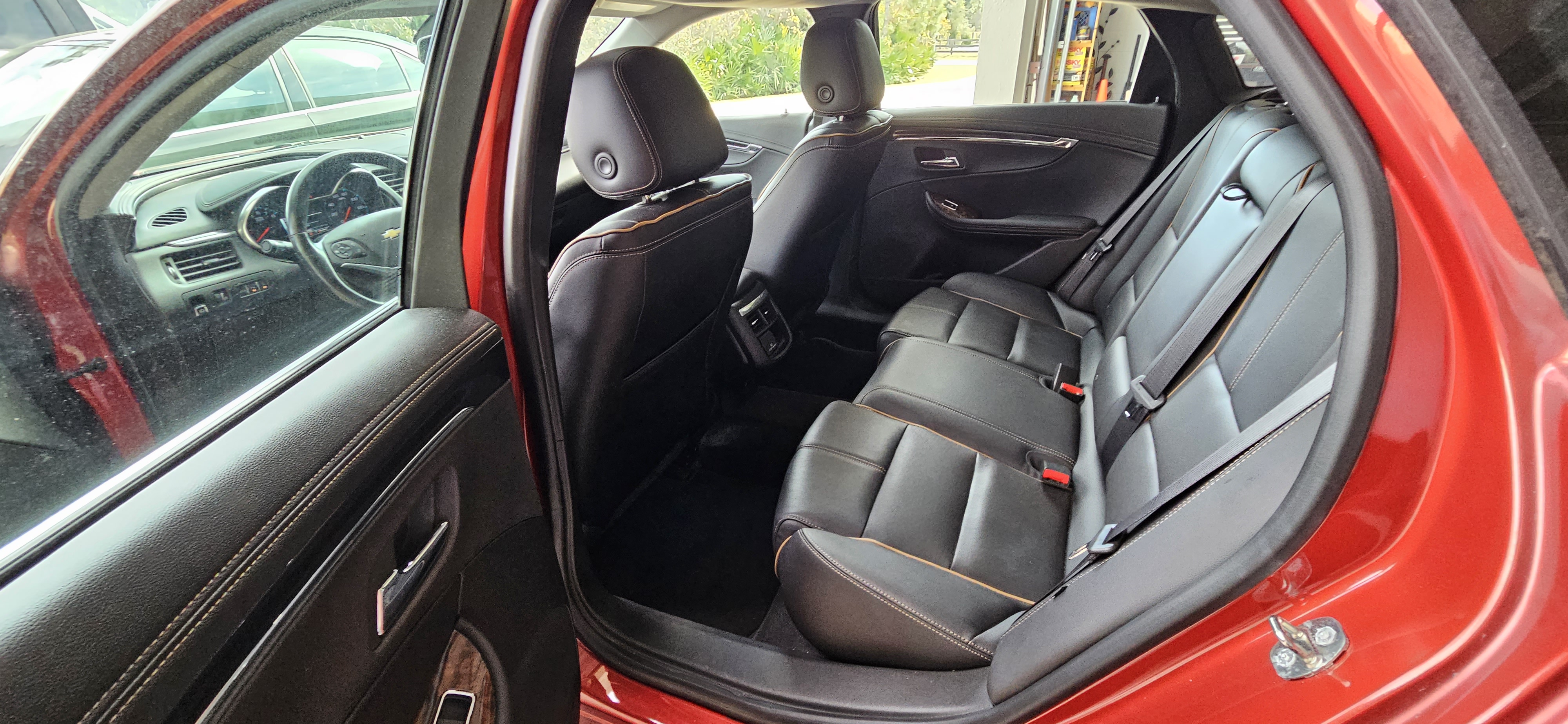 Used 2015 Chevrolet Impala LTZ FWD image 17
