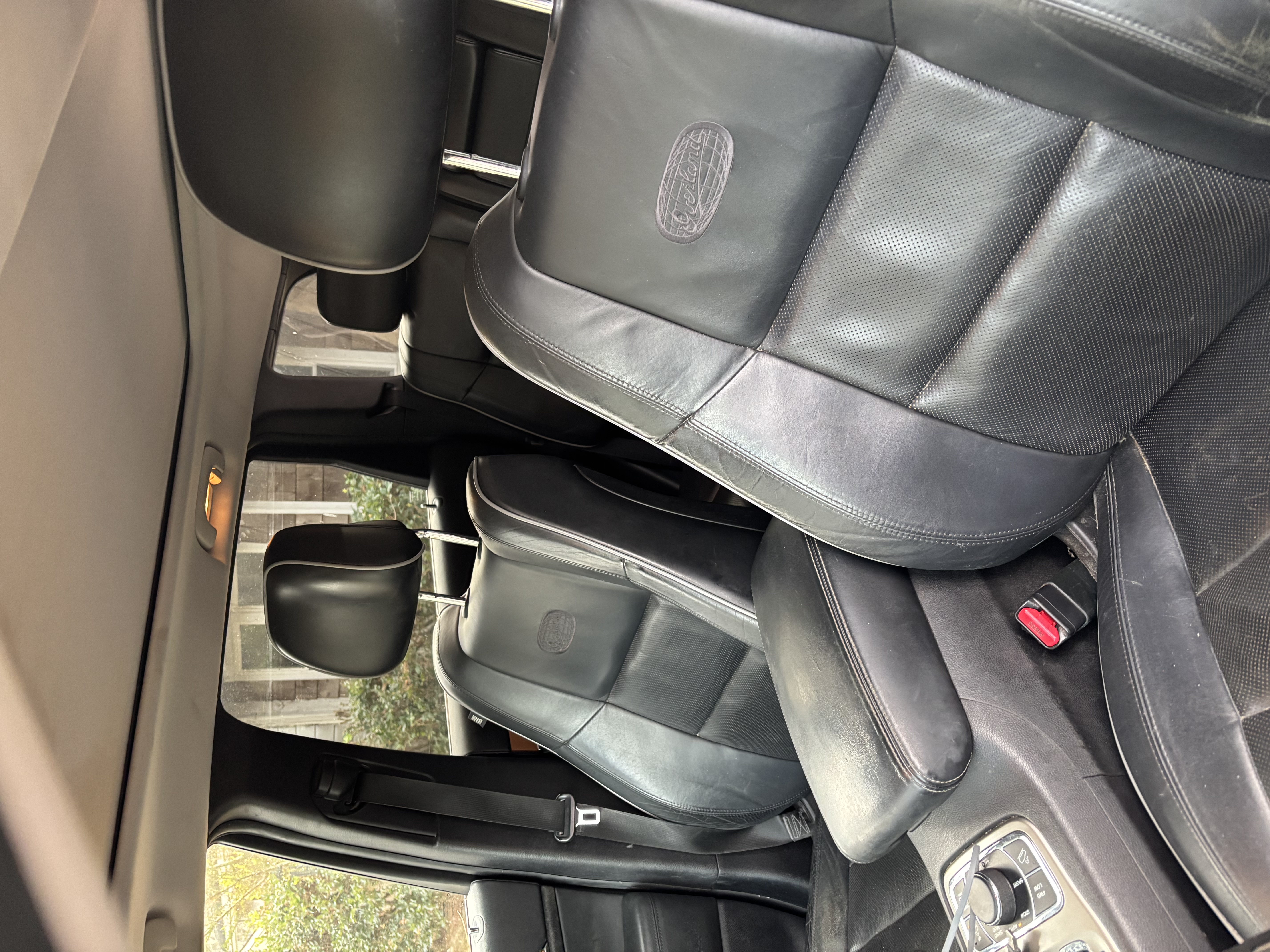 Used 2013 Jeep Grand Cherokee Overland AWD/4WD image 8