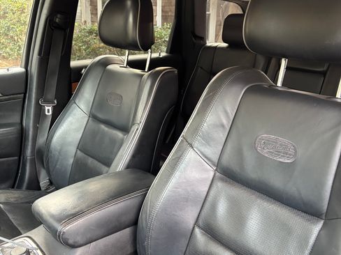 Used 2013 Jeep Grand Cherokee Overland image 8