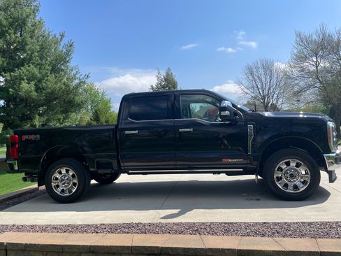 Used 2023 Ford F350 Lariat w/ Lariat Ultimate Package AWD/4WD image 4