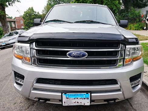 Used 2016 Ford Expedition XLT AWD/4WD image 4