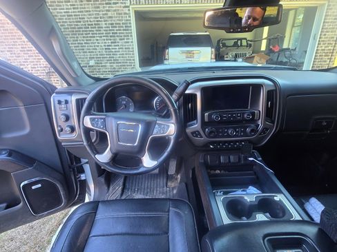 Used 2018 GMC Sierra 3500 Denali w/ Duramax Plus Package image 5