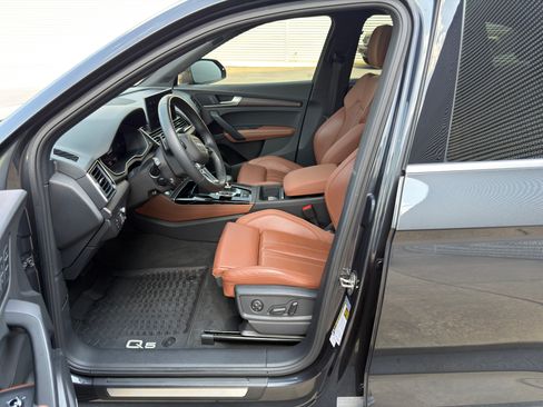 Used 2021 Audi Q5 Prestige w/ Prestige Package AWD/4WD image 17
