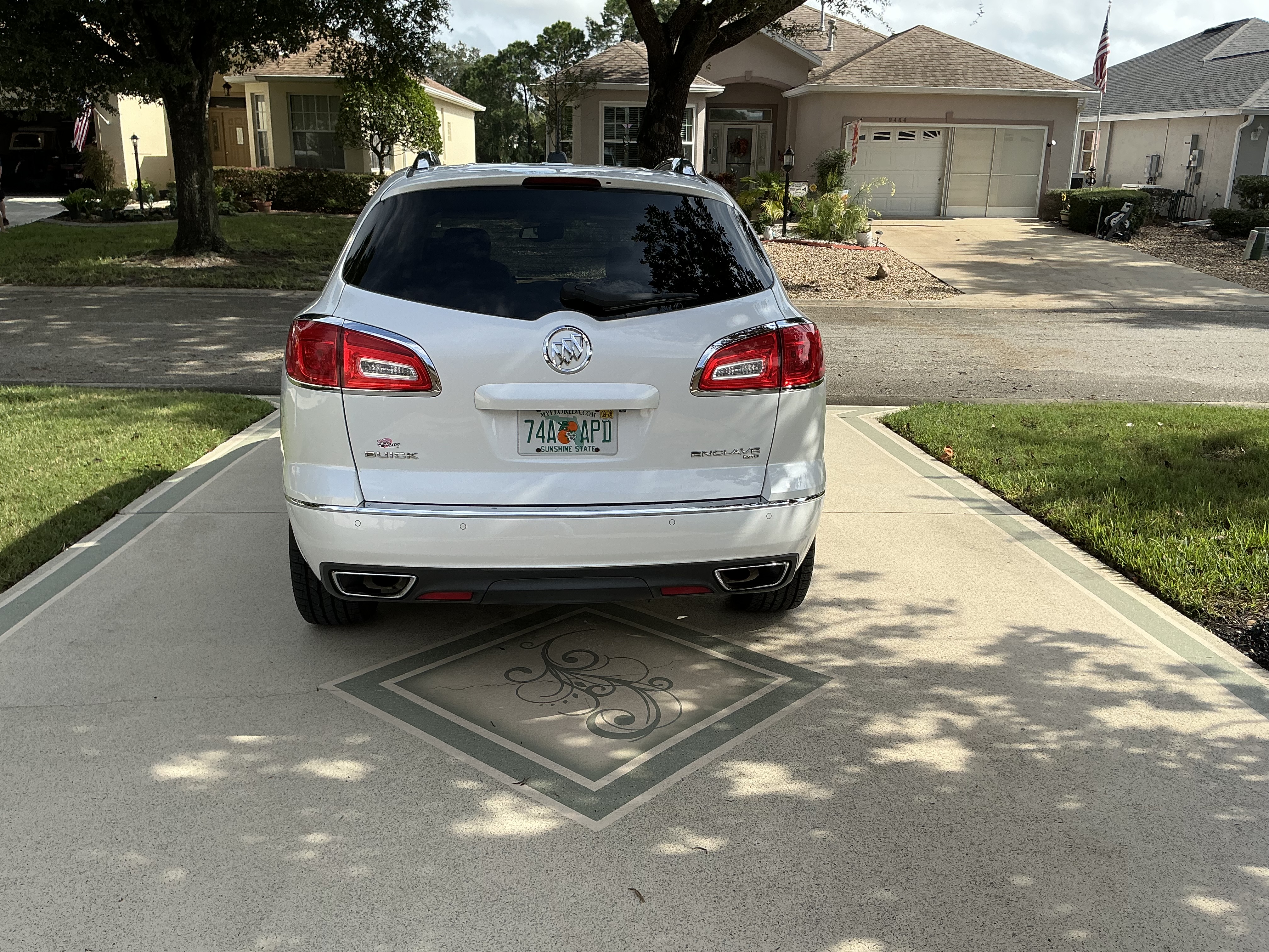 Used 2017 Buick Enclave Leather w/ Trailering Package AWD/4WD image 6