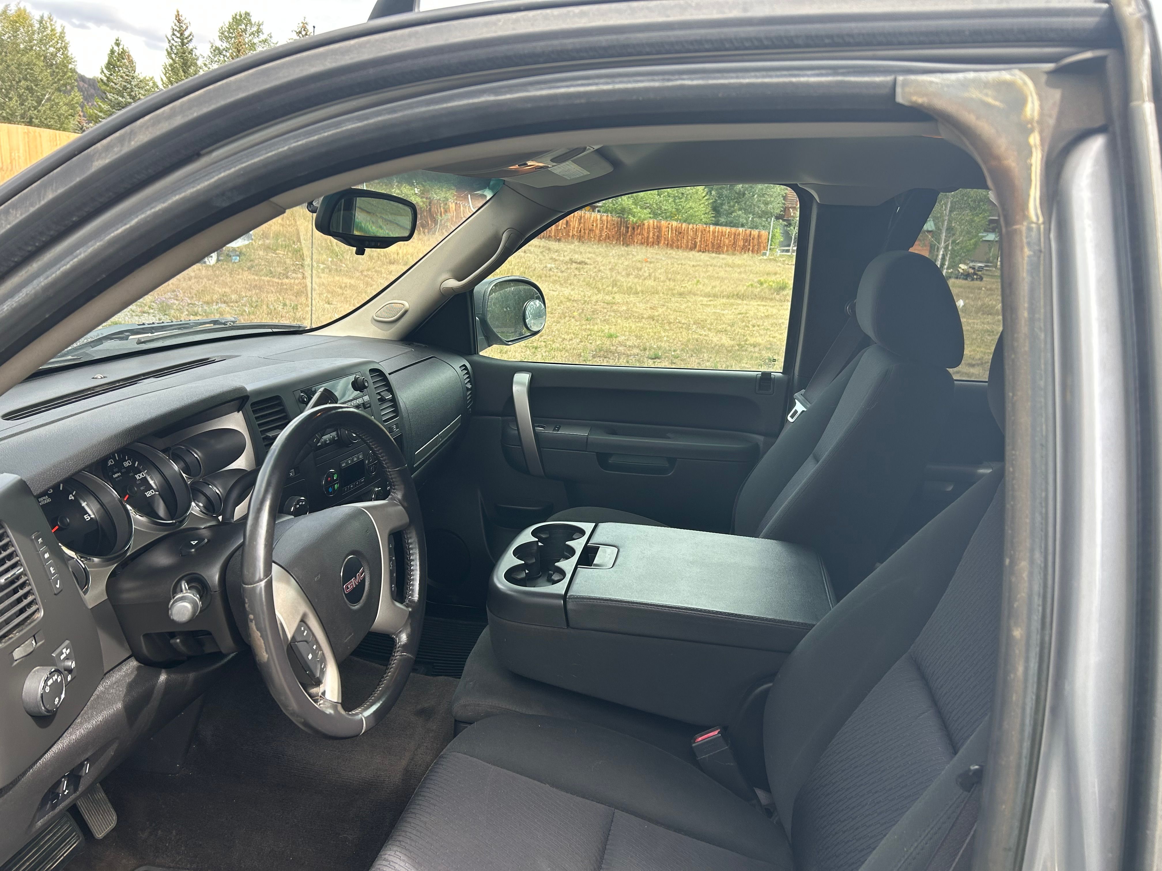 Used 2012 GMC Sierra 2500 SLE w/ SLE Preferred Package AWD/4WD image 14