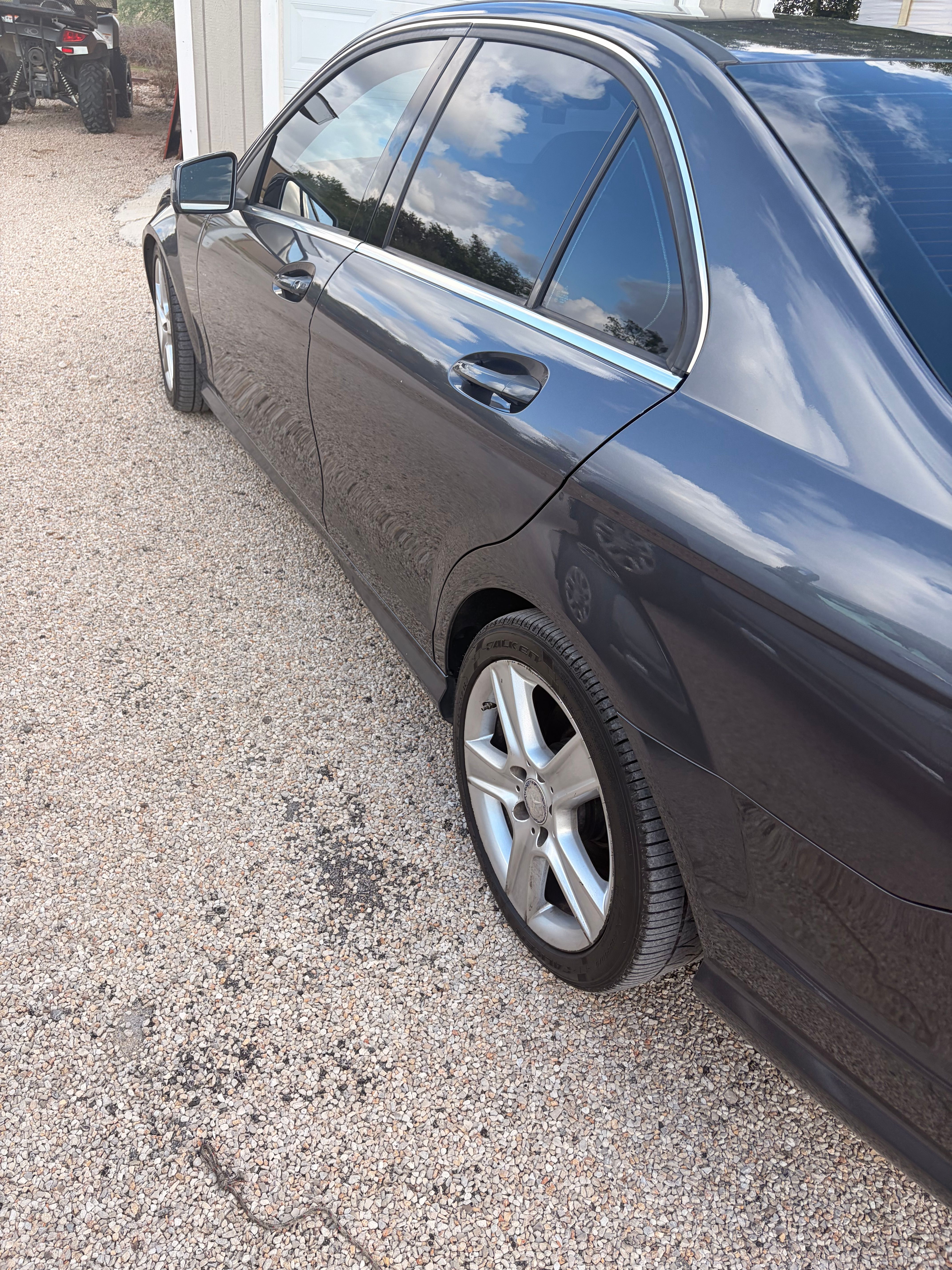 Used 2011 Mercedes-Benz C 300 Sedan w/ Multimedia Pkg image 5