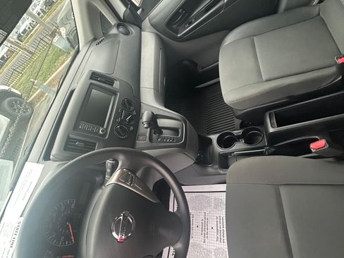 Used 2020 Nissan NV200 S w/ Sliding Glass Door Package image 9