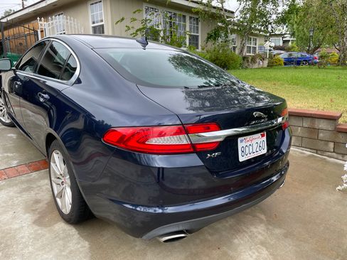 Used 2015 Jaguar XF Premium image 2