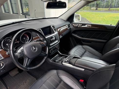 Used 2015 Mercedes-Benz GL 320 BlueTEC 4MATIC image 12