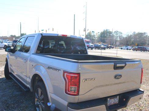 Used 2016 Ford F150 XLT w/ Equipment Group 302A Luxury image 6
