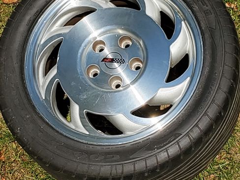 Used 1996 Chevrolet Corvette Coupe image 15