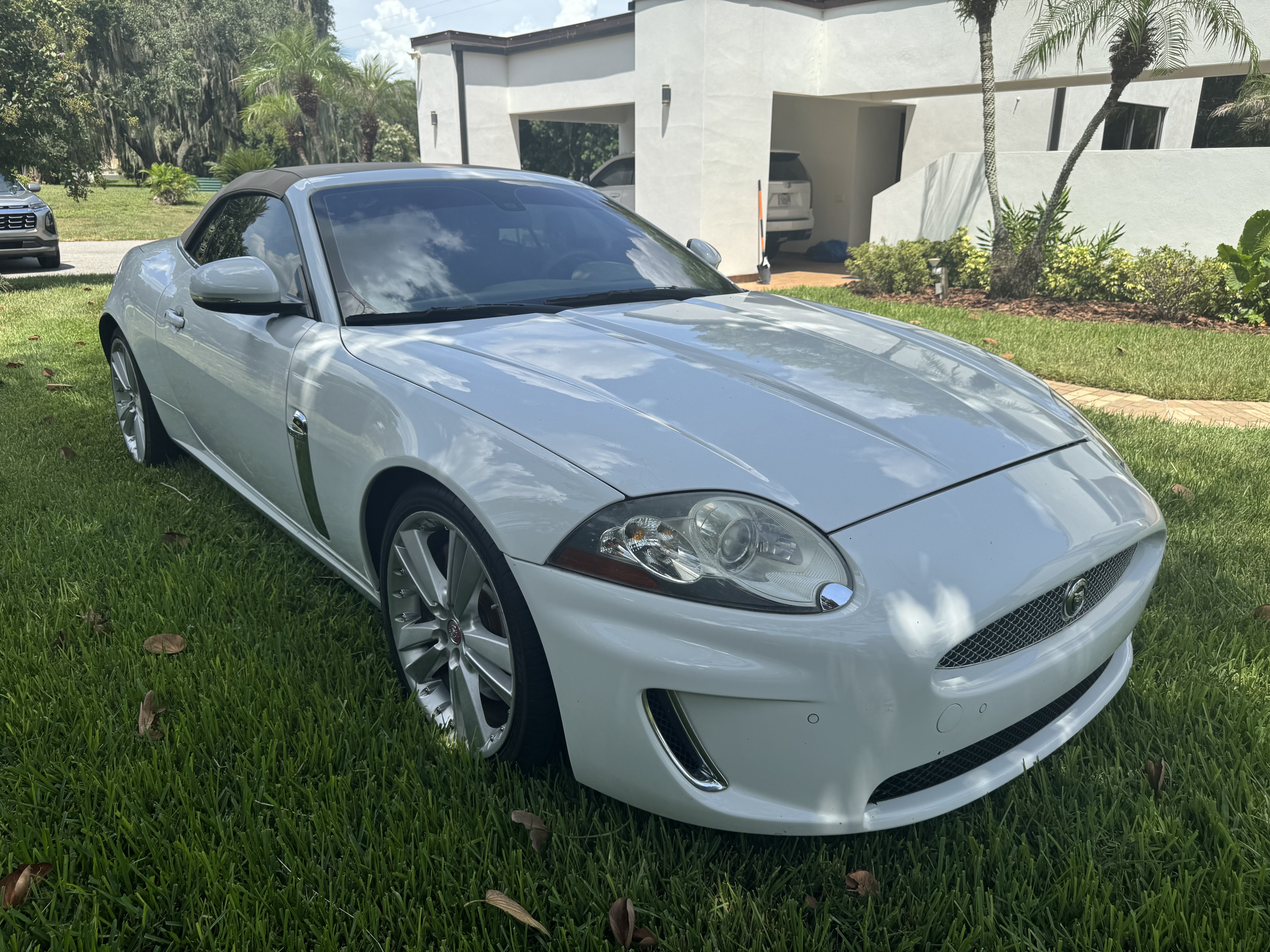Used 2011 Jaguar XK Convertible RWD image 4