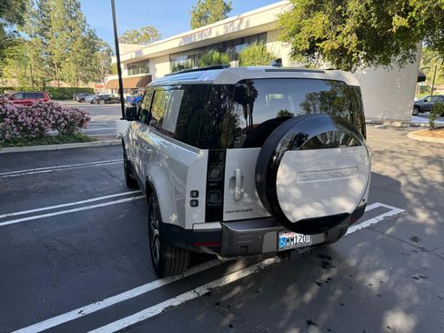 Used 2026 Land Rover Defender 110 S image 11