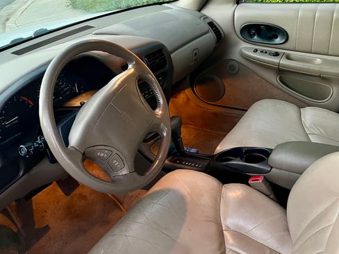 Used 1997 Oldsmobile Cutlass Supreme SL image 6