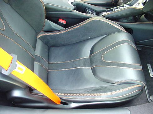 Used 2024 McLaren 750S Spider RWD image 13
