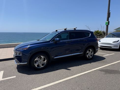 Used 2021 Hyundai Santa Fe SEL FWD image 2