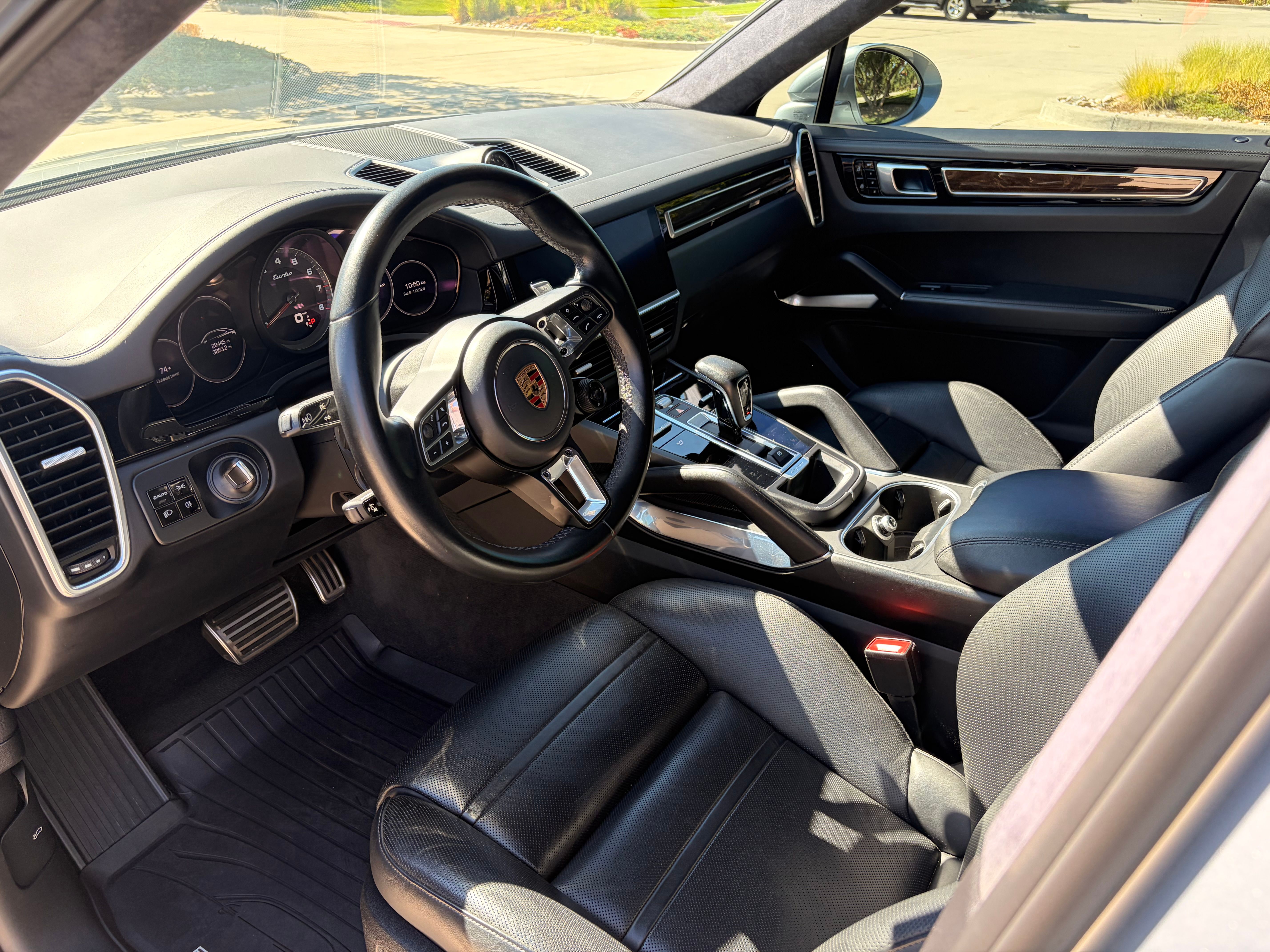 Used 2020 Porsche Cayenne Turbo AWD/4WD image 15