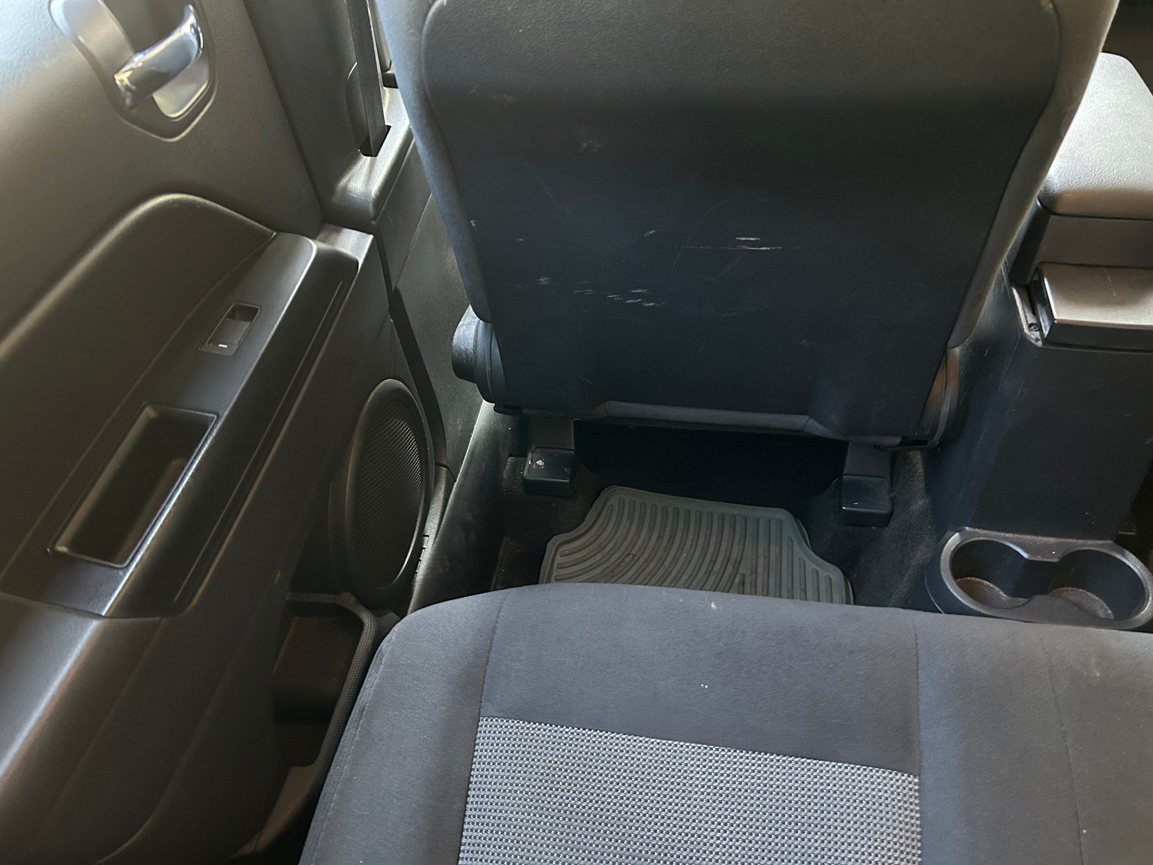 Used 2016 Jeep Patriot Sport w/ Power Value Group FWD image 13