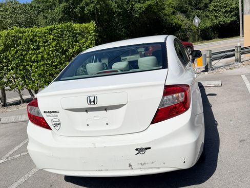 Used 2012 Honda Civic LX image 2
