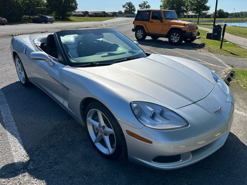 Used 2012 Chevrolet Corvette Convertible RWD image 4