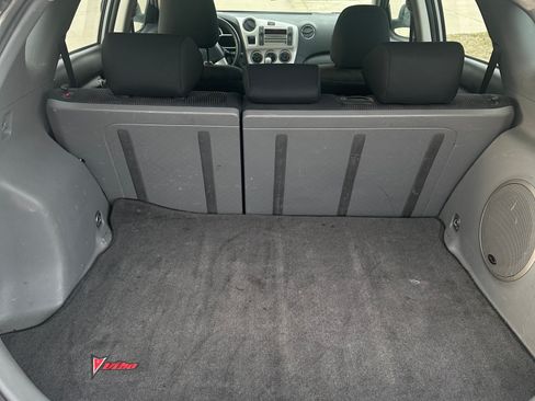 Used 2009 Pontiac Vibe w/ Sun And Sound Package image 2