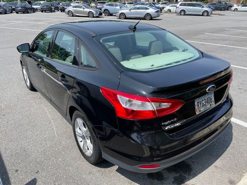 Used 2014 Ford Focus SE FWD image 5