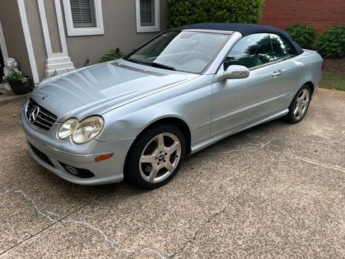 Used 2005 Mercedes-Benz CLK 500 Cabriolet image 2