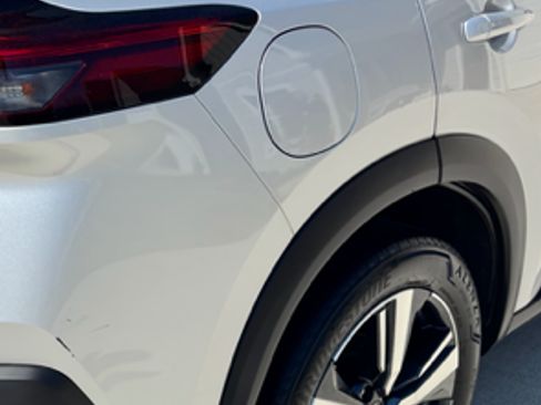 Used 2022 Nissan Rogue SL w/ SL Premium Package image 17