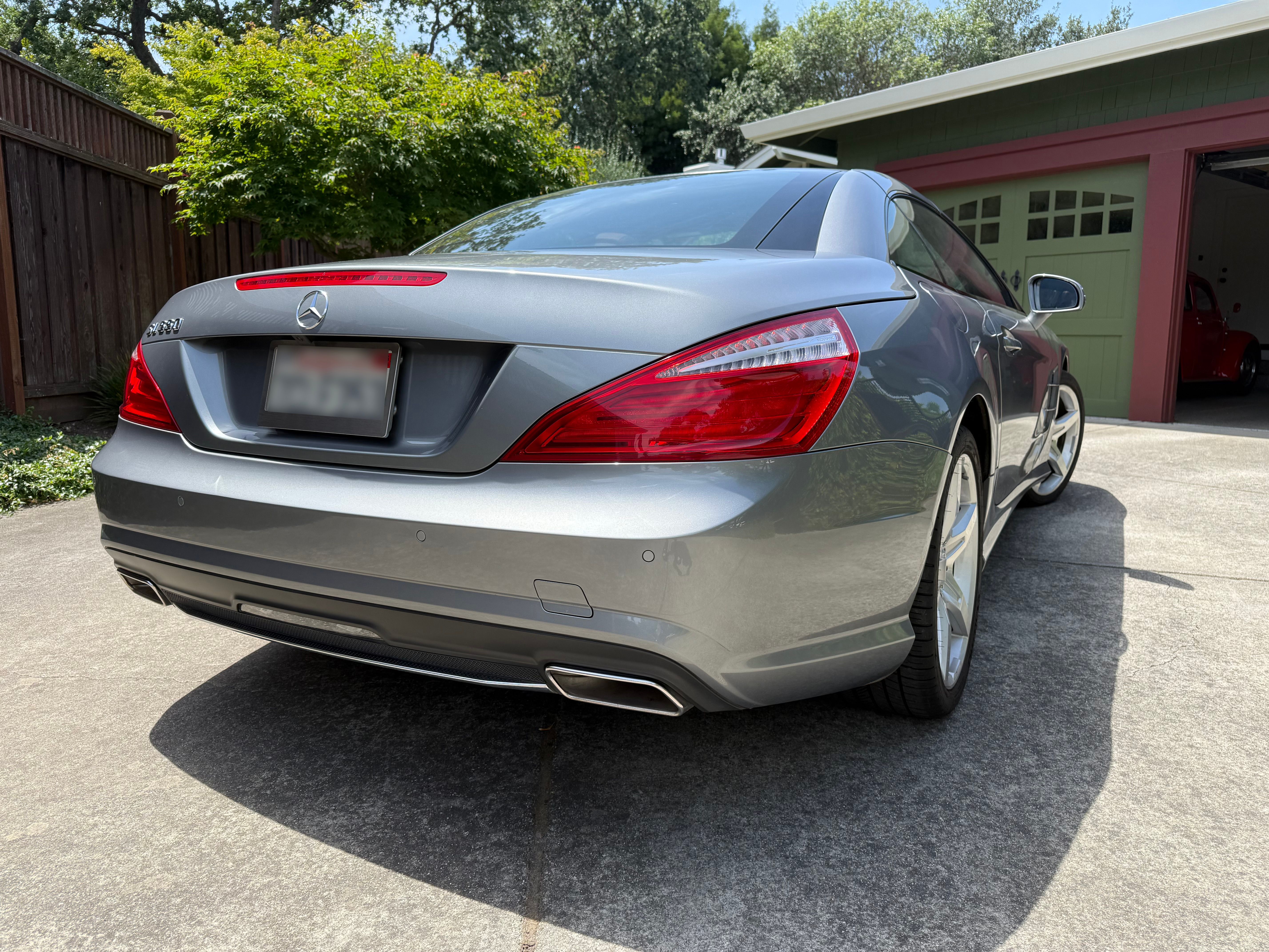 Used 2014 Mercedes-Benz SL 550 image 4
