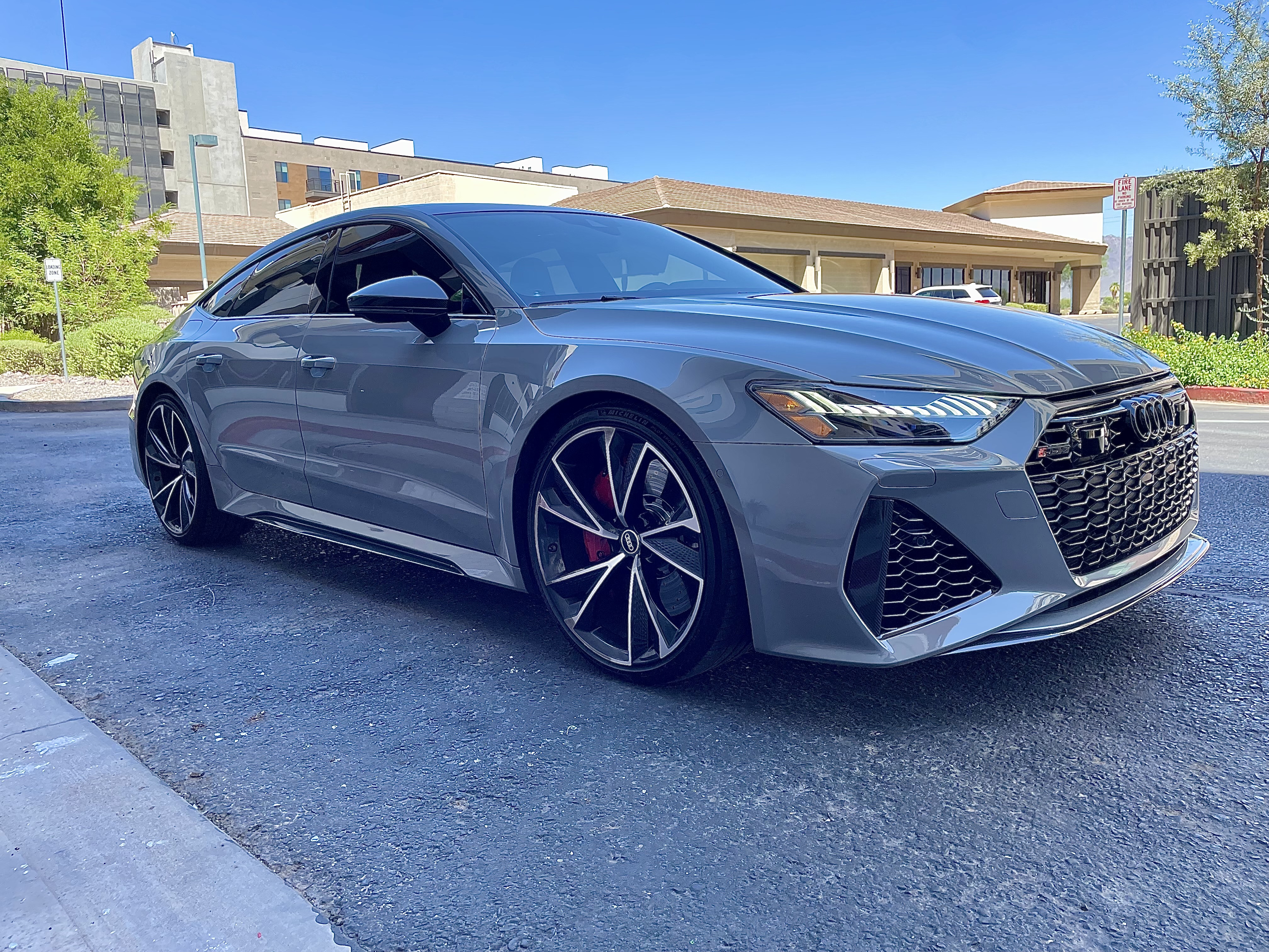 Used 2021 Audi RS 7 Sportback AWD/4WD image 1