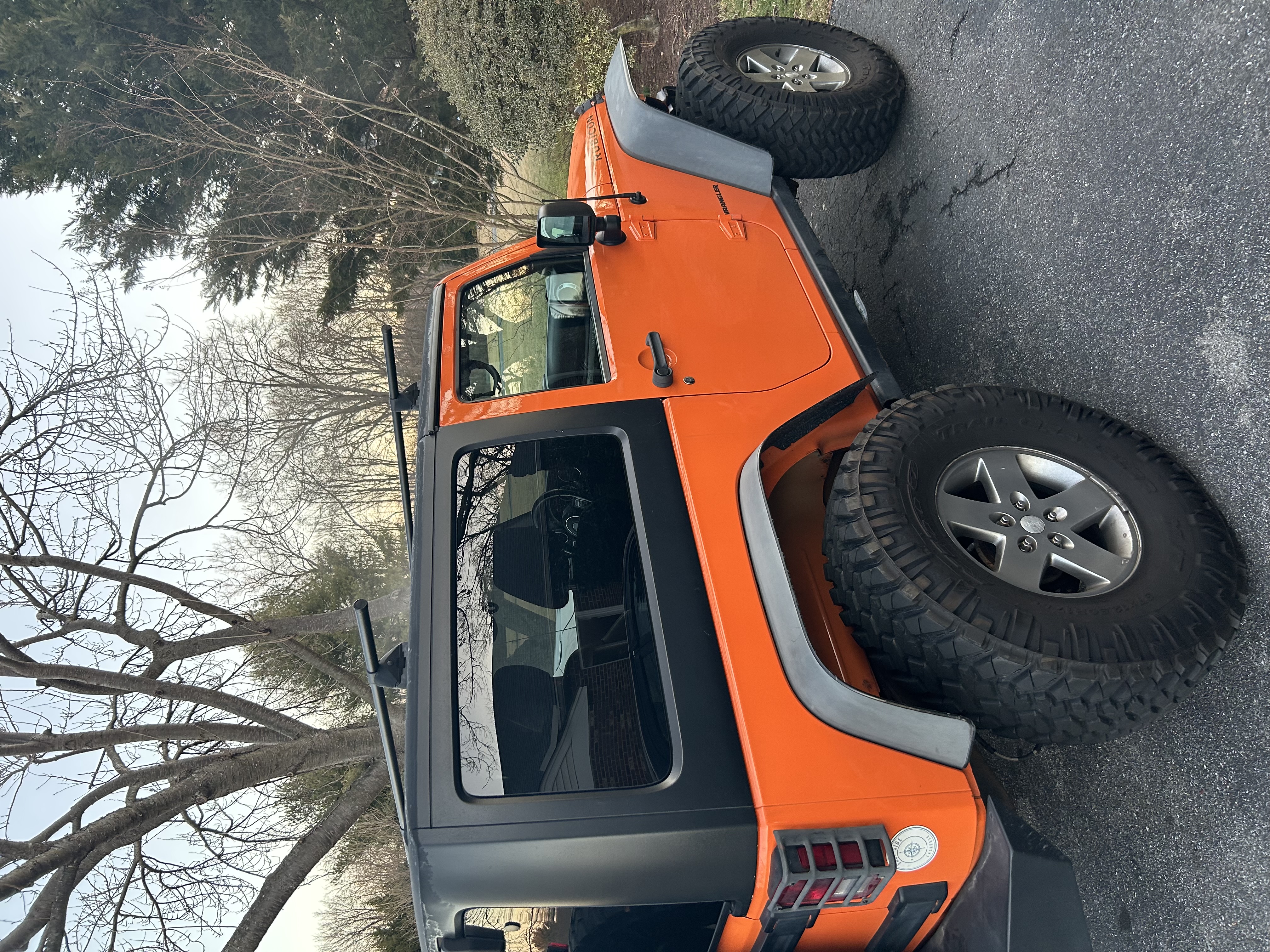 Used 2012 Jeep Wrangler Rubicon w/ Dual Top Group AWD/4WD image 2