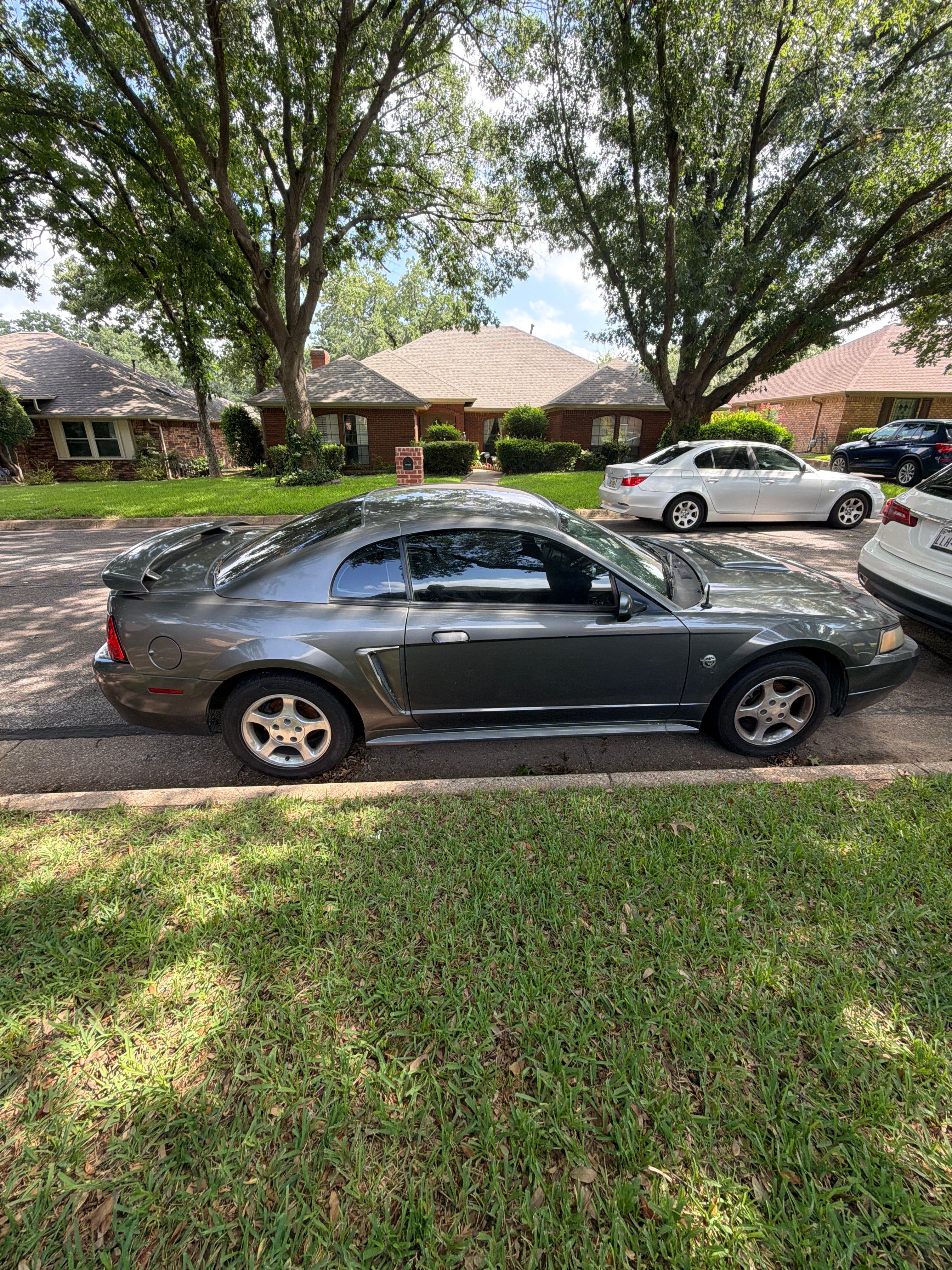 Used 2004 Ford Mustang Premium RWD image 5