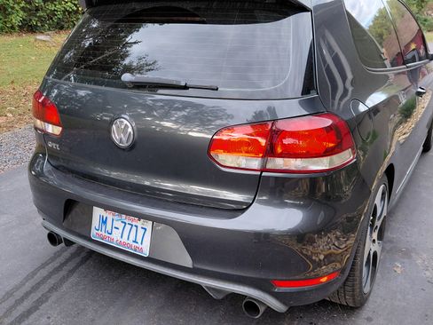 Used 2011 Volkswagen Golf 2-Door image 5