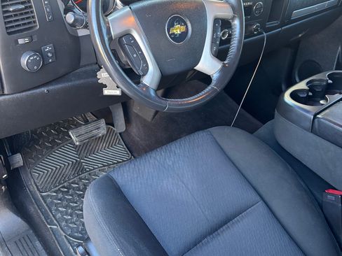 Used 2011 Chevrolet Silverado 1500 LT w/ Regional Value Package image 6