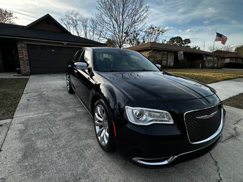 Used 2017 Chrysler 300 C w/ Safetytec Plus Group image 1