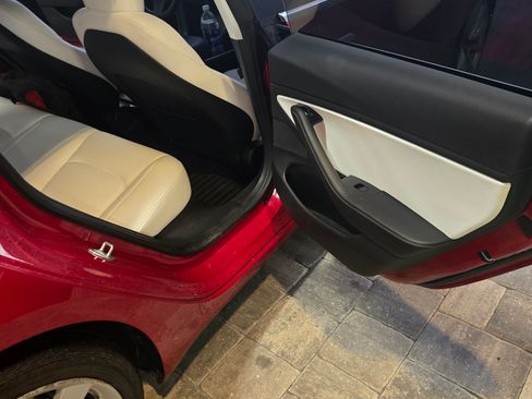 Used 2018 Tesla Model 3 Long Range image 11