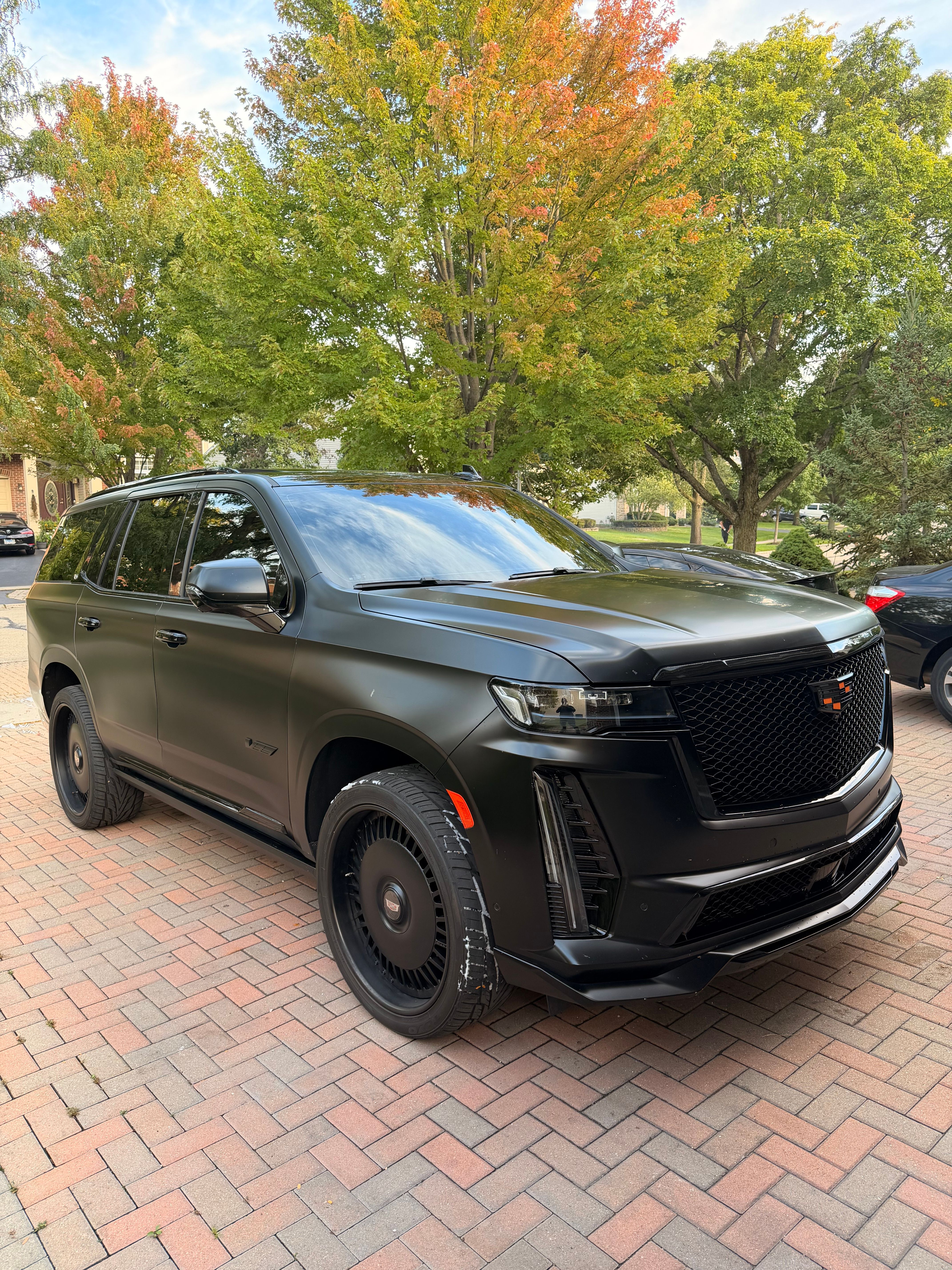 Used 2023 Cadillac Escalade V AWD/4WD image 1