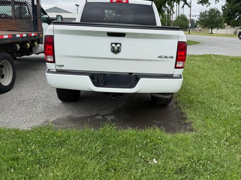 Used 2019 RAM 1500 Express w/ Express Value Package AWD/4WD image 8
