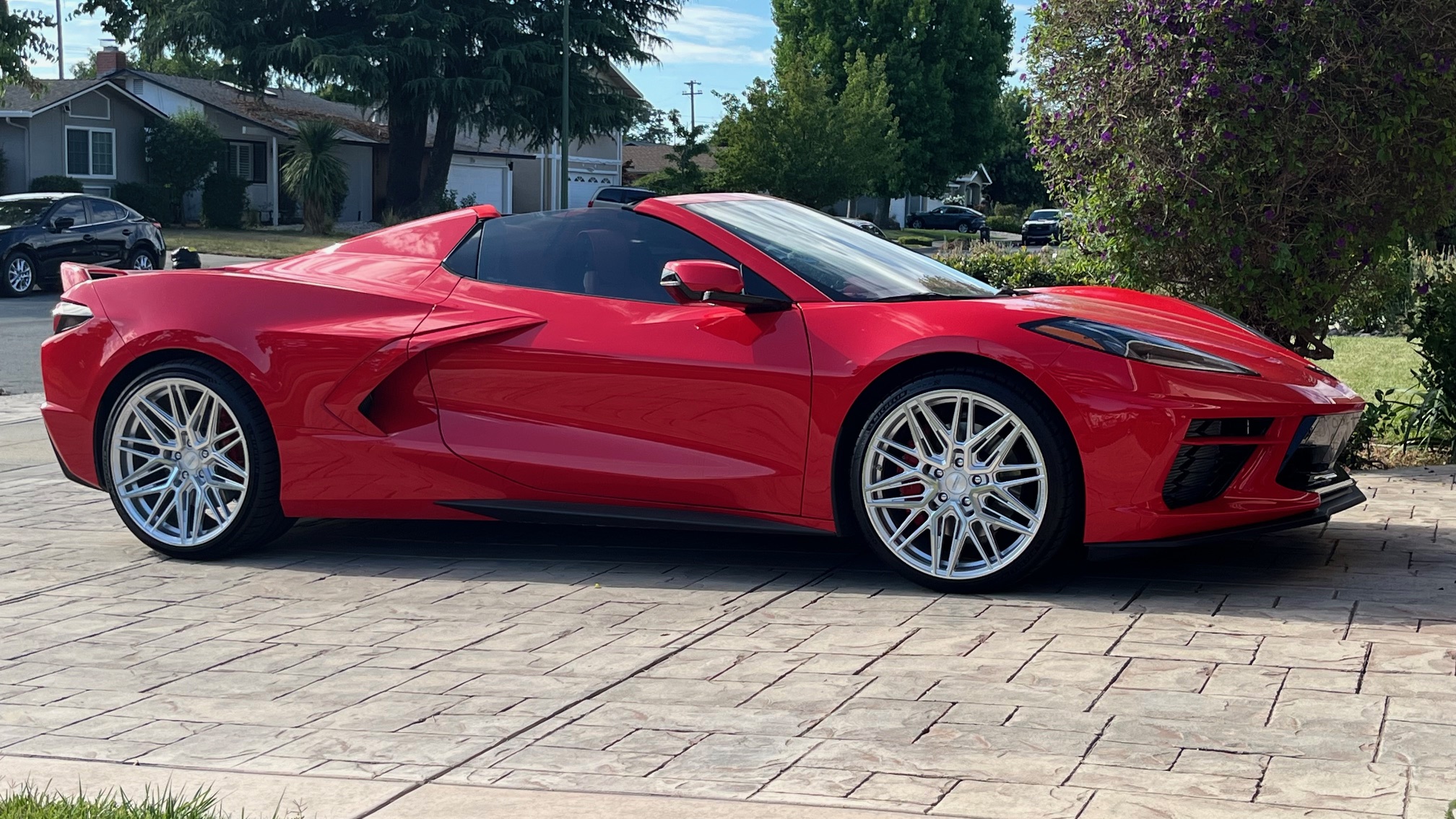 Used 2024 Chevrolet Corvette Stingray Premium Conv w/ Z51 Performance Package RWD image 12