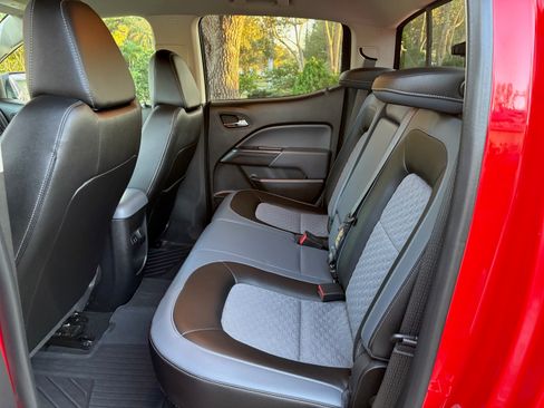 Used 2016 Chevrolet Colorado Z71 image 10