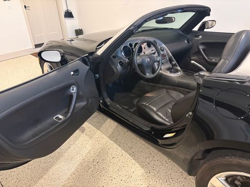 Used 2006 Pontiac Solstice Convertible w/ Premium Package RWD image 17
