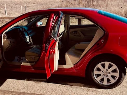 Used 2007 Toyota Camry Hybrid image 2