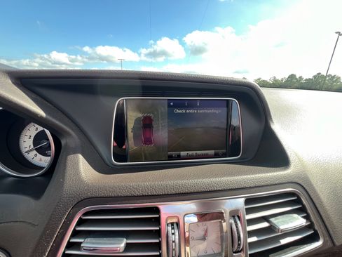 Used 2014 Mercedes-Benz E 350 Cabriolet image 13