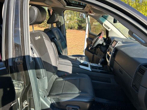 Used 2014 Nissan Titan PRO-4X image 9