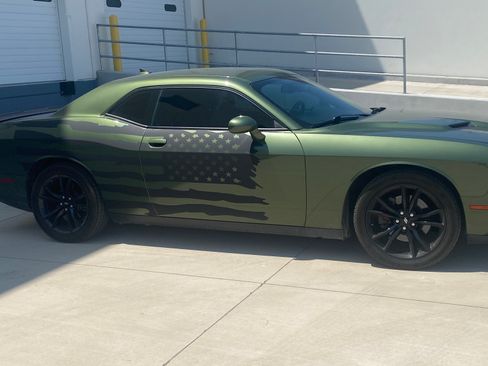 Used 2018 Dodge Challenger SXT Plus RWD image 11
