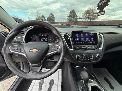Used 2023 Chevrolet Malibu LT image 17