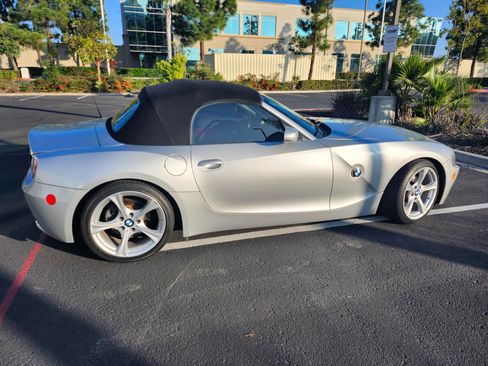 Used 2005 BMW Z4 3.0i image 6